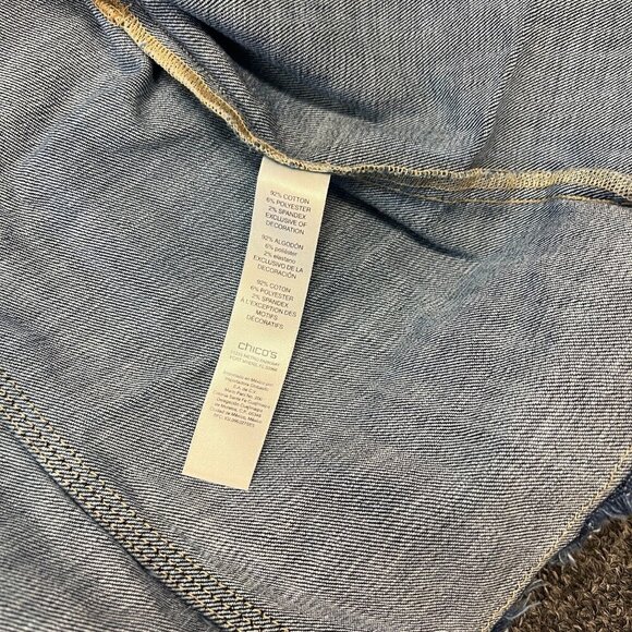 Chicos Long Sleeve Floral Embroidered Applique Denim Jacket Ladies Size 2 / L - Picture 12 of 16